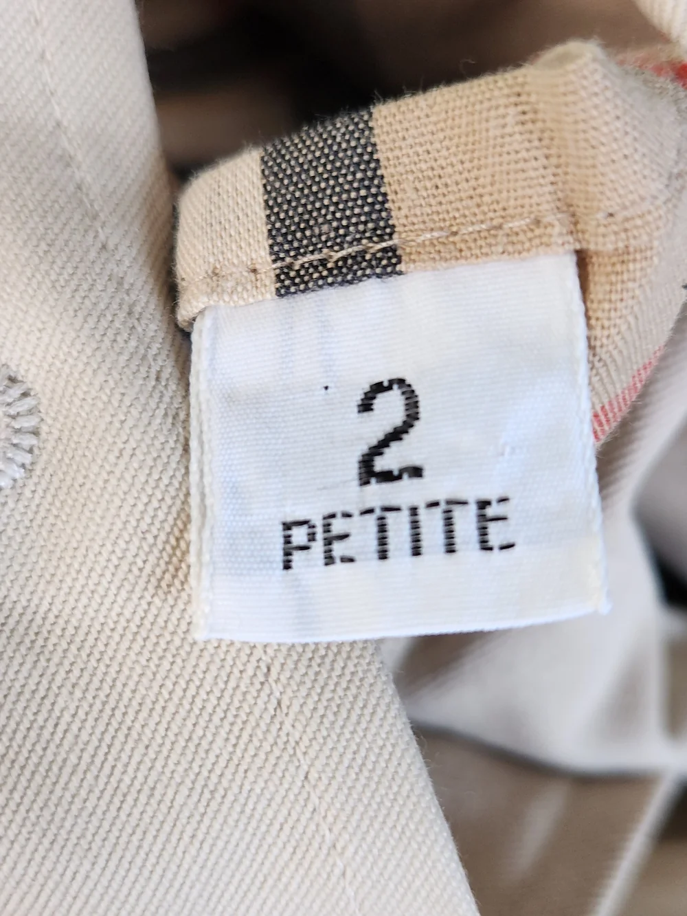 Burberry Tan Trench Coat with Iconic Check Lining - Picture 15 of 15